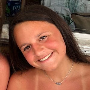 Meet your Posher, Mallory